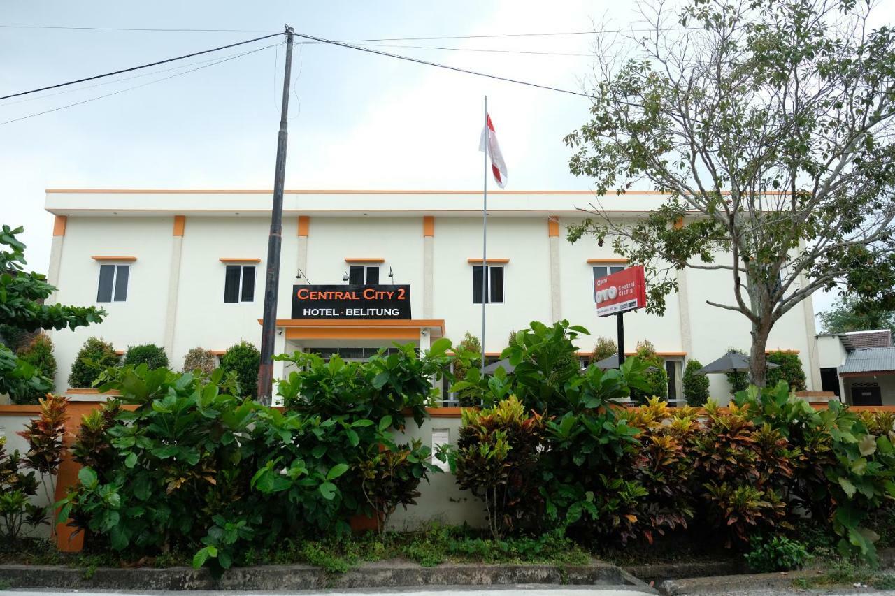 Oyo 1616 Hotel Central City 2 Tanjung Pandan Luaran gambar