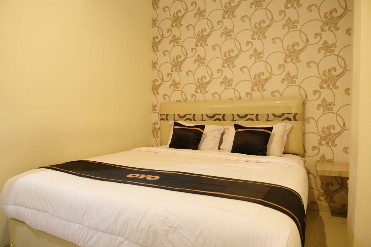 Oyo 1616 Hotel Central City 2 Tanjung Pandan Luaran gambar